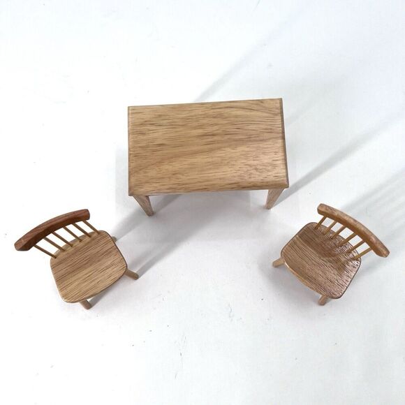 Vintage 2 Light Wood Spindle Chairs & Kitchen Table Dollhouse Miniature 1:12 - Picture 3 of 5